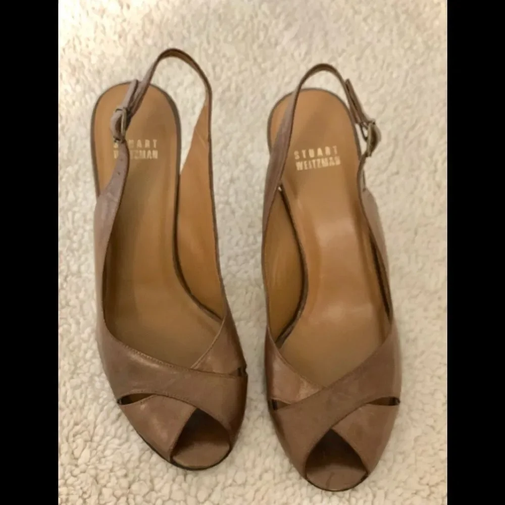 Stuart Weitzman soft leather heels. Size: 7